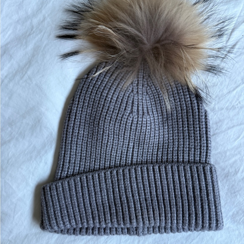 Gray Knit Beanie with Fur Pom